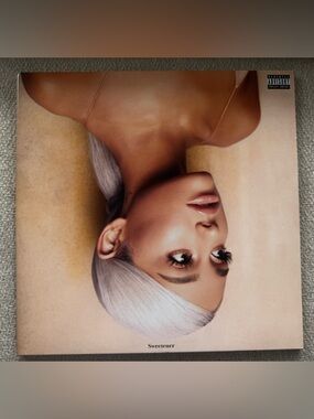 Ariana Grande Sweetener Vinyl Album